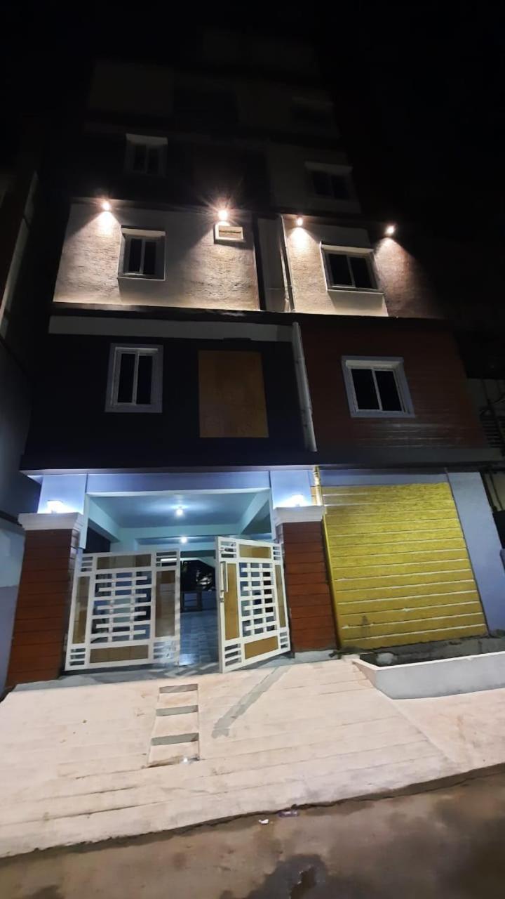 Apartamento Hasinihomes 3bhk Brand New New Service Jntu Nizampet Pragathi Nagar Hyderabad