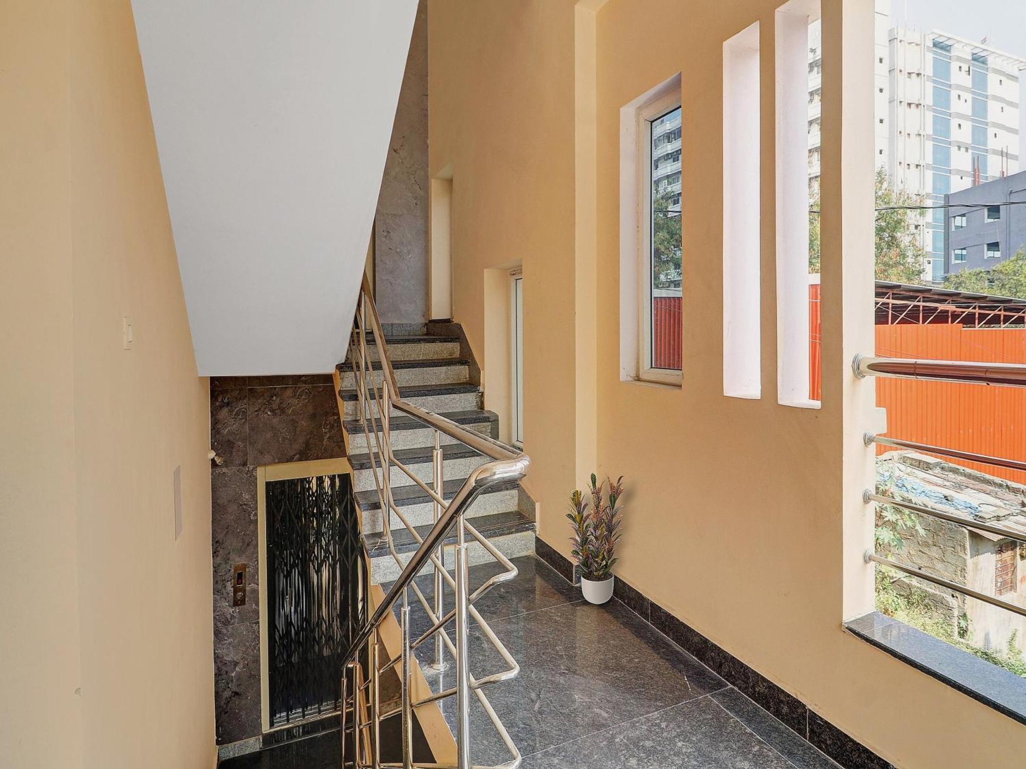 O S V Residency Kajaguda Near Gachibowli Hotel 3*