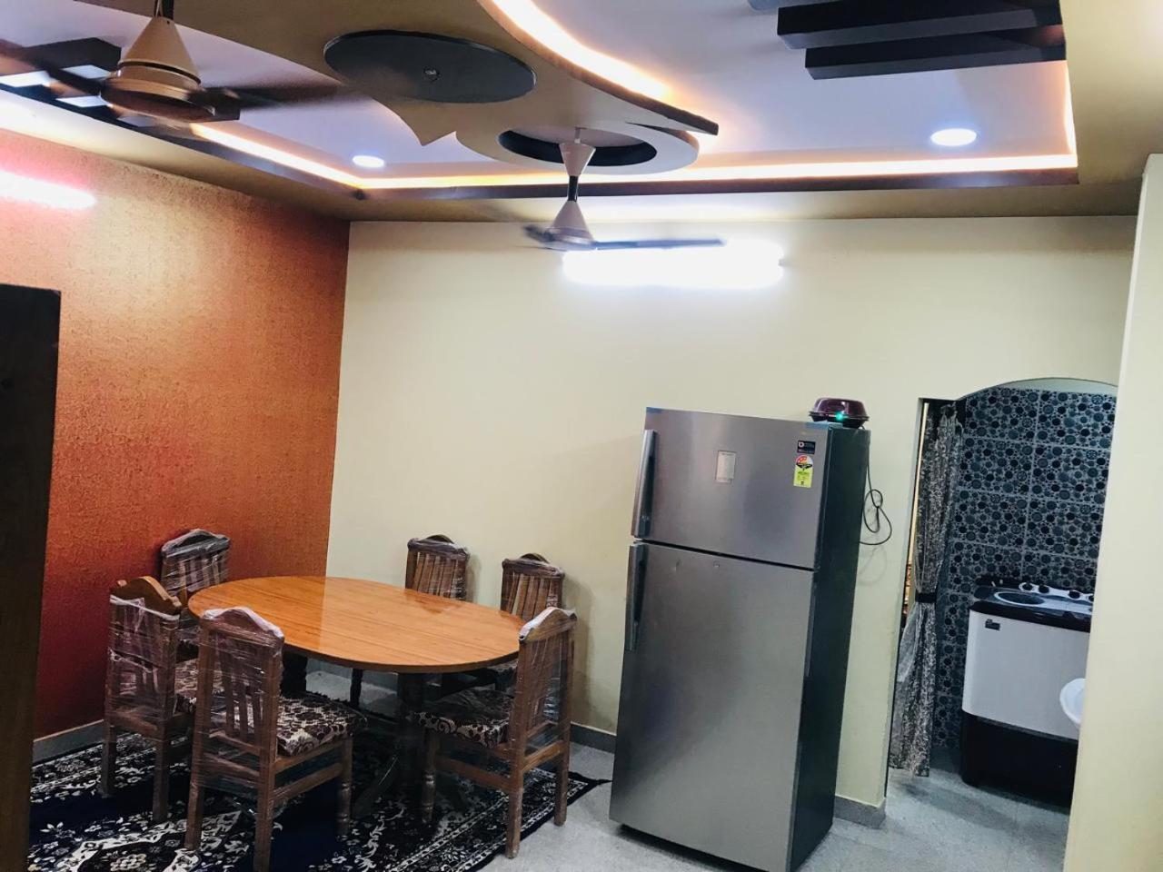 Apartment Mo Furnished *
