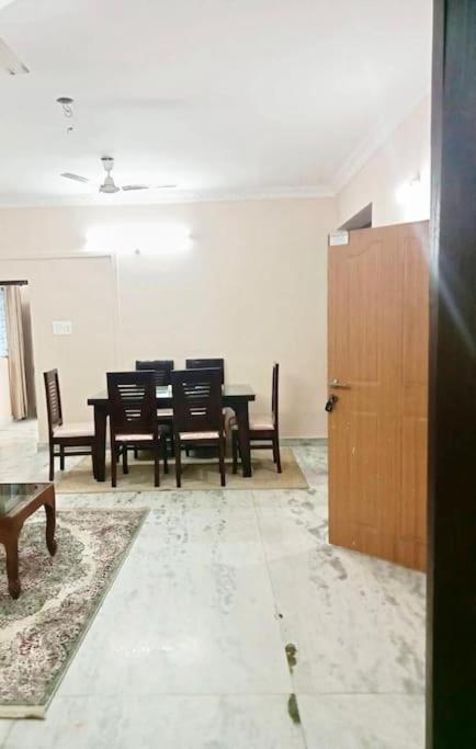 3bhk New, Luxury Flat - Ac In Hyd Only For Families 100 M From Main Road Apartment *