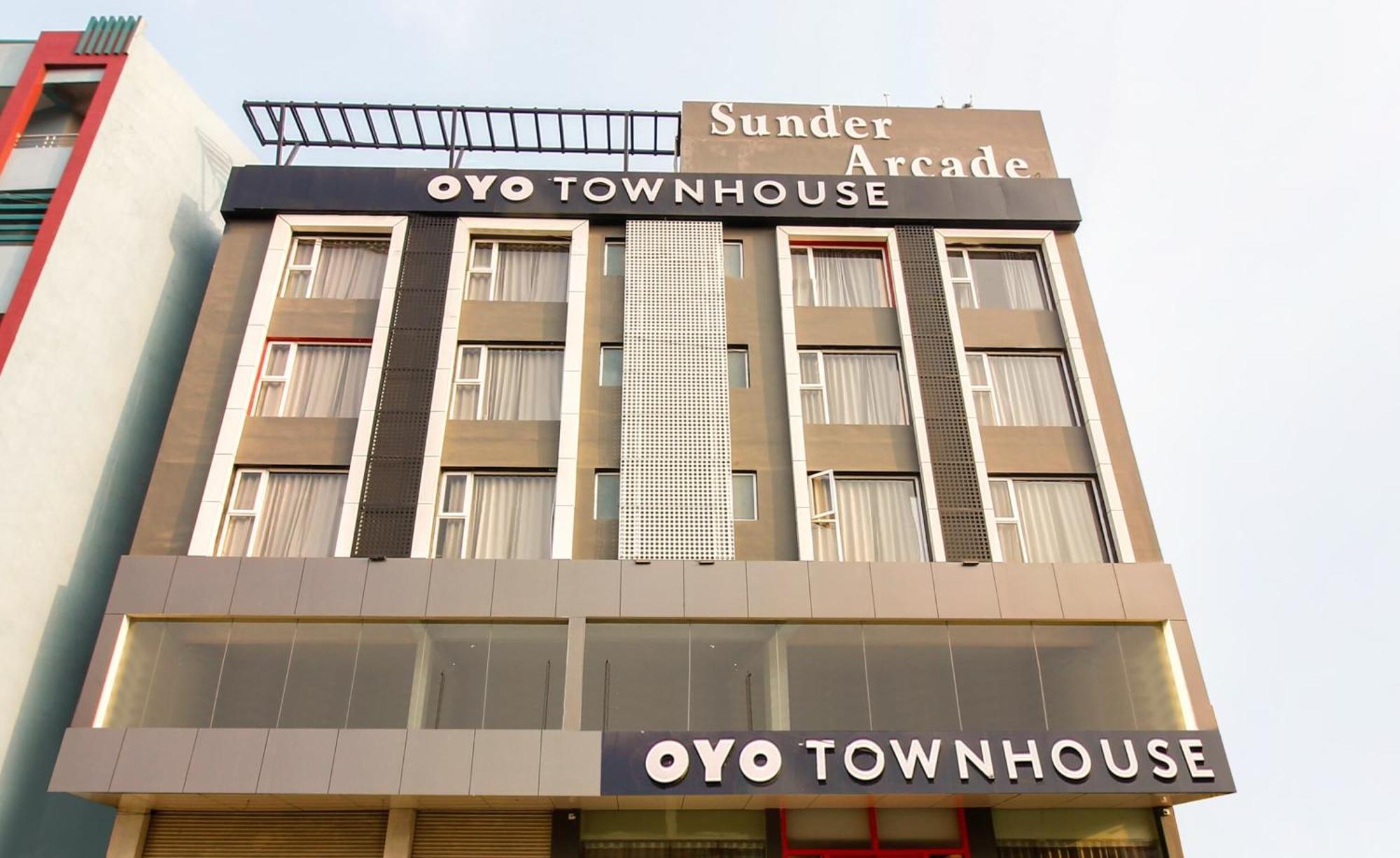 Super Townhouse Moosapet Rcc Prime
