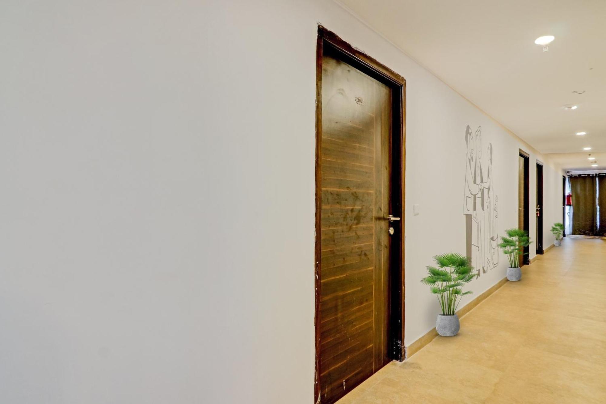 Hotel Townhouse S R Nagar Near Hyderabad