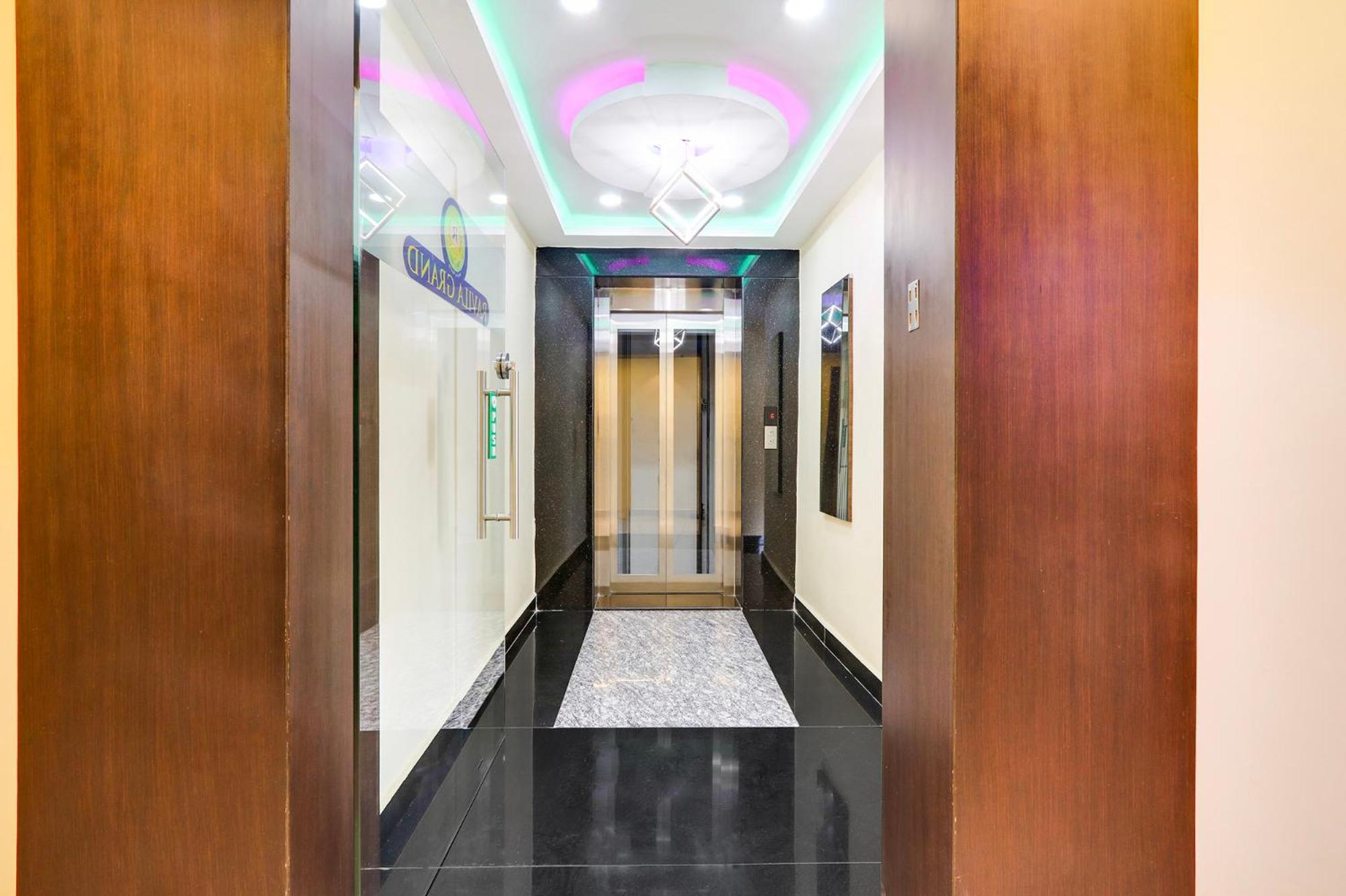 Fabhotel Prime Ravila Grand