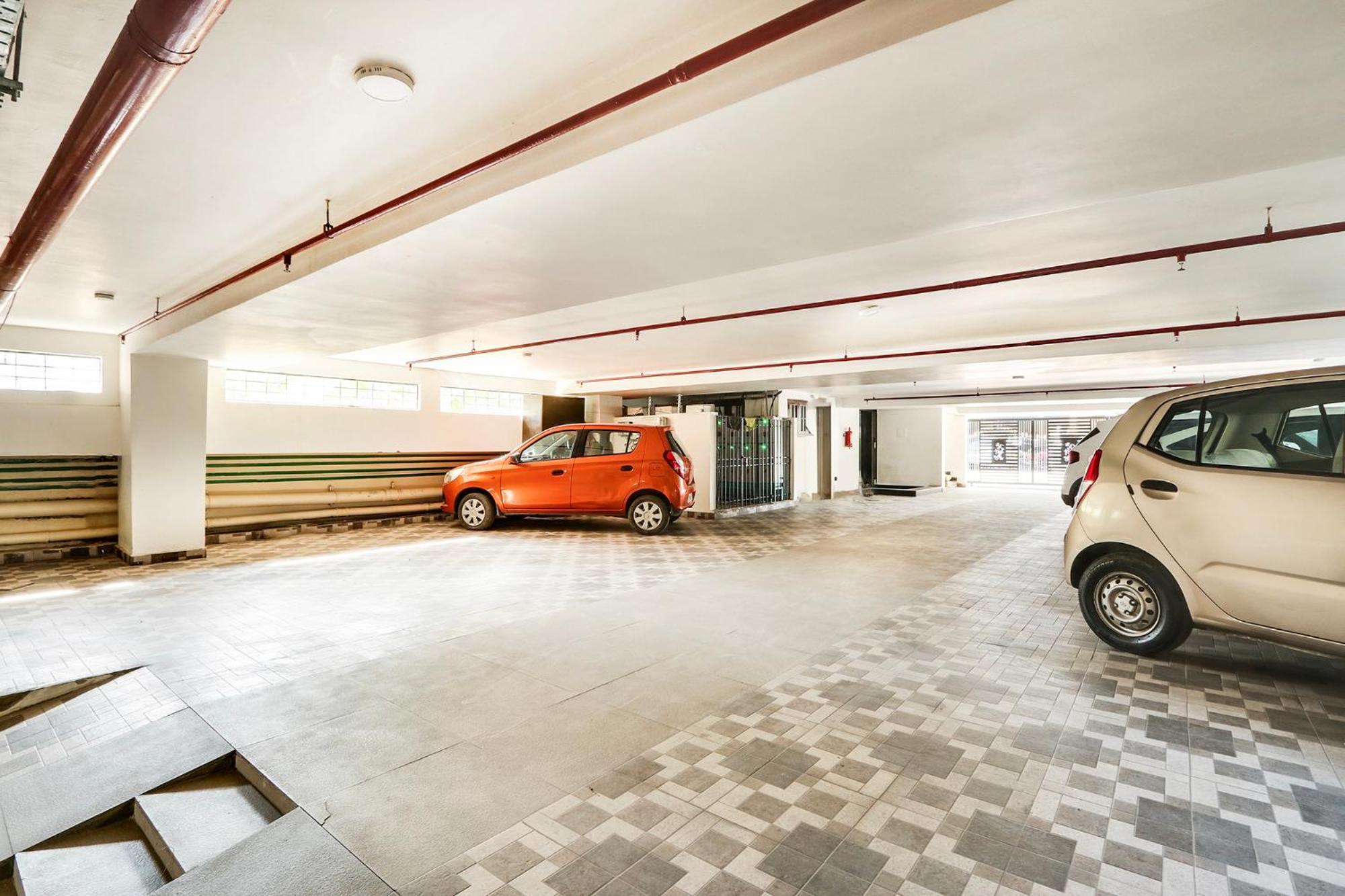 Fabhotel Prime Ravila Grand Hotel