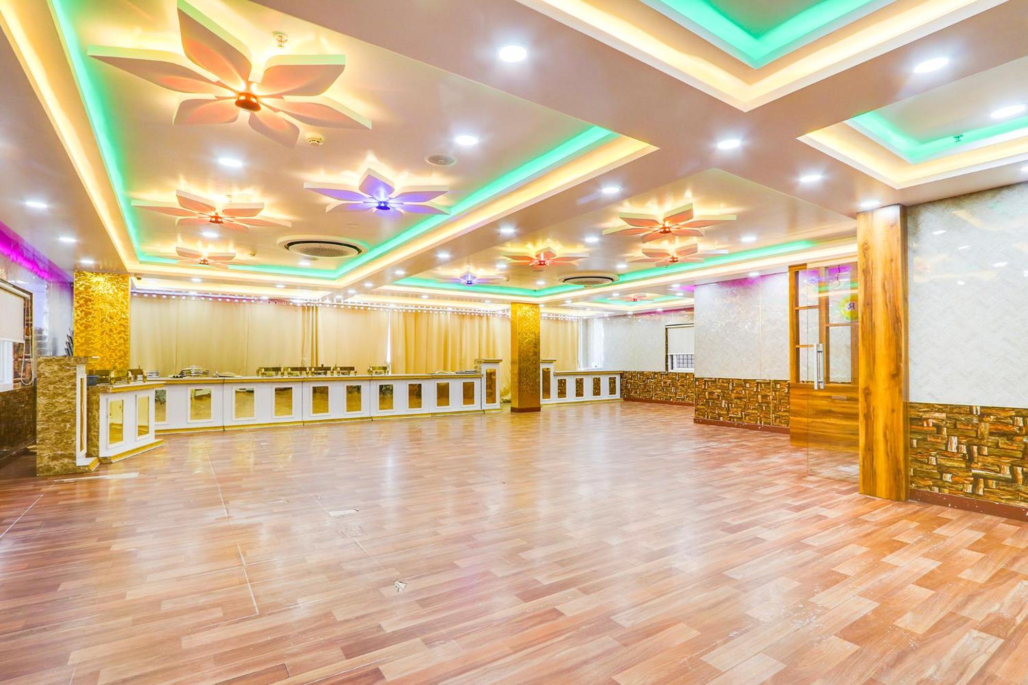 Hotel Fabhotel Prime Ravila Grand 3*
