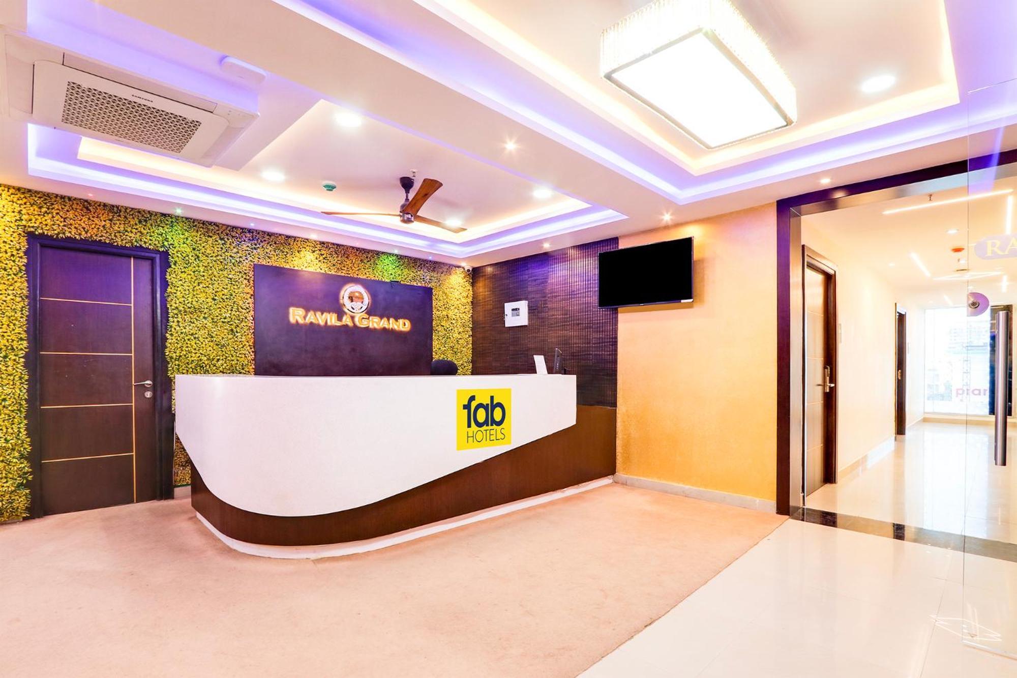 Hotel Fabhotel Prime Ravila Grand 3*