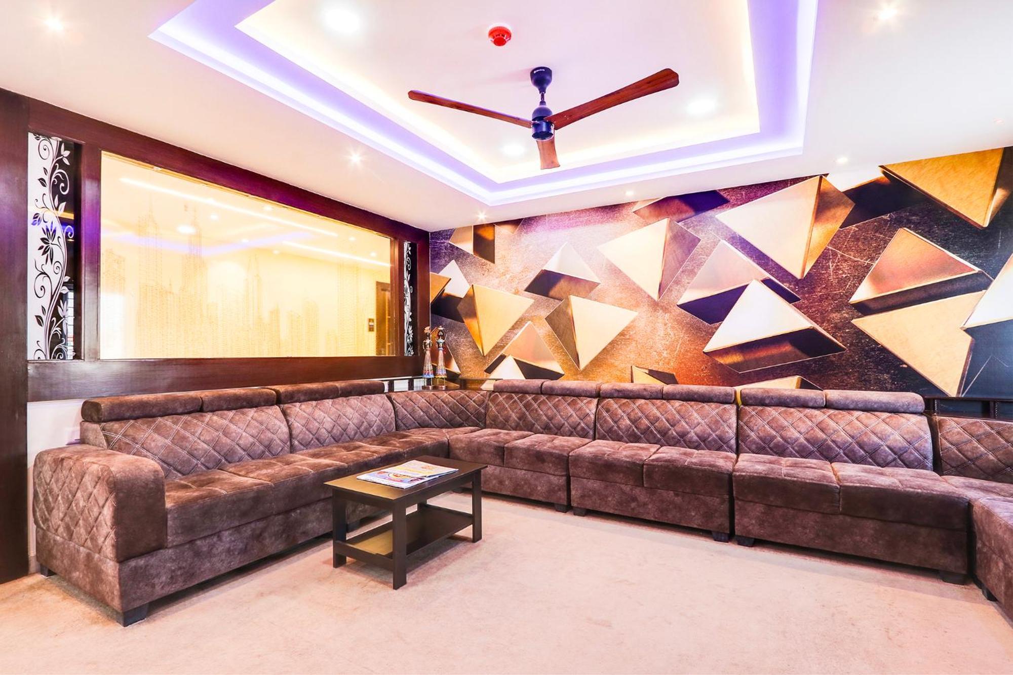 Hotel Fabhotel Prime Ravila Grand 3*