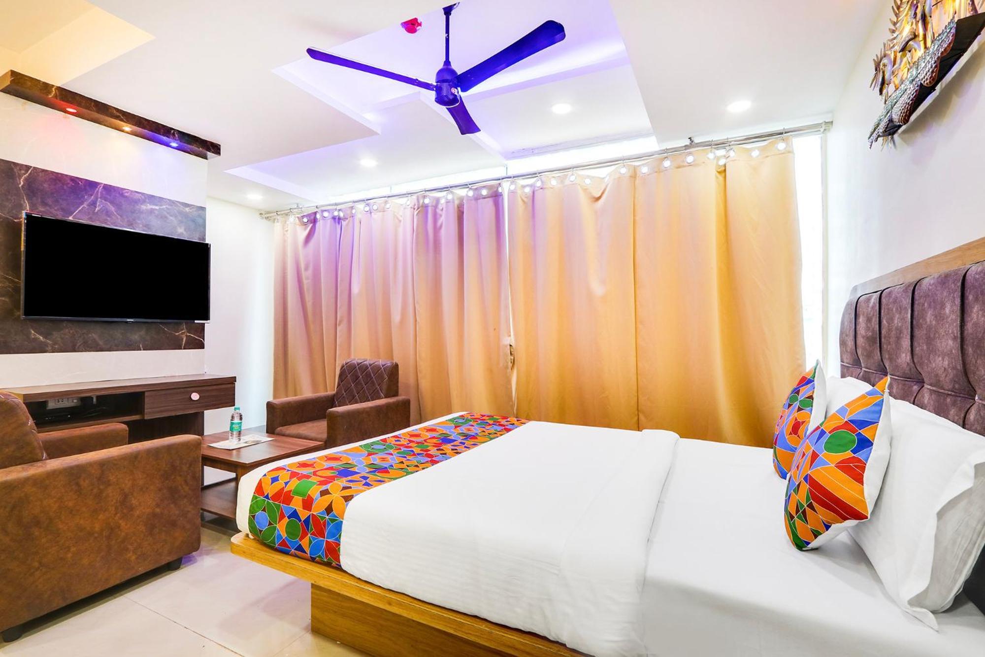 Fabhotel Prime Ravila Grand 3*