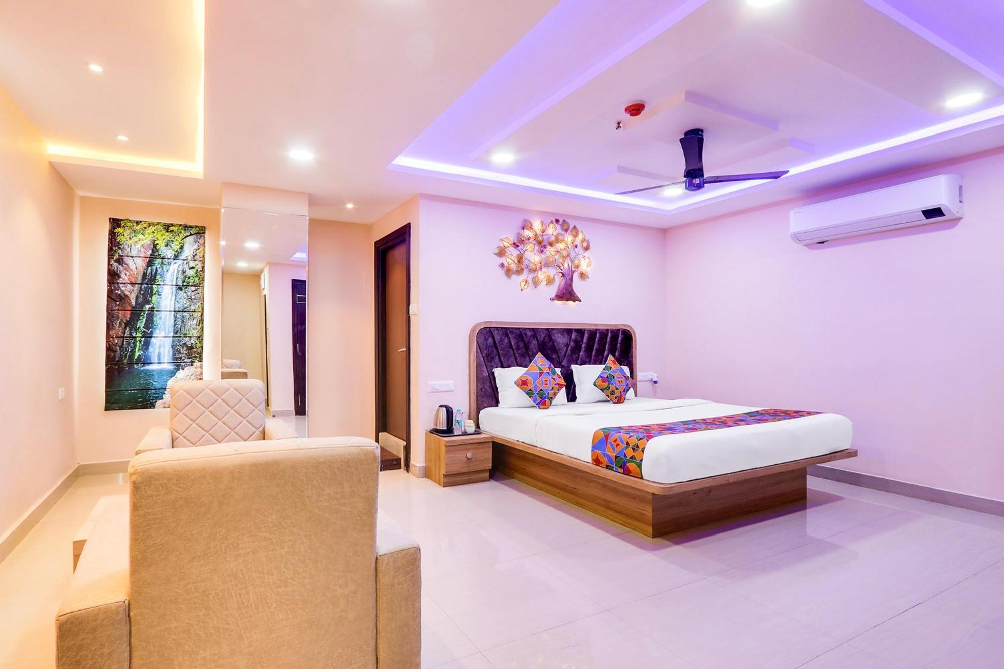 Fabhotel Prime Ravila Grand 3*