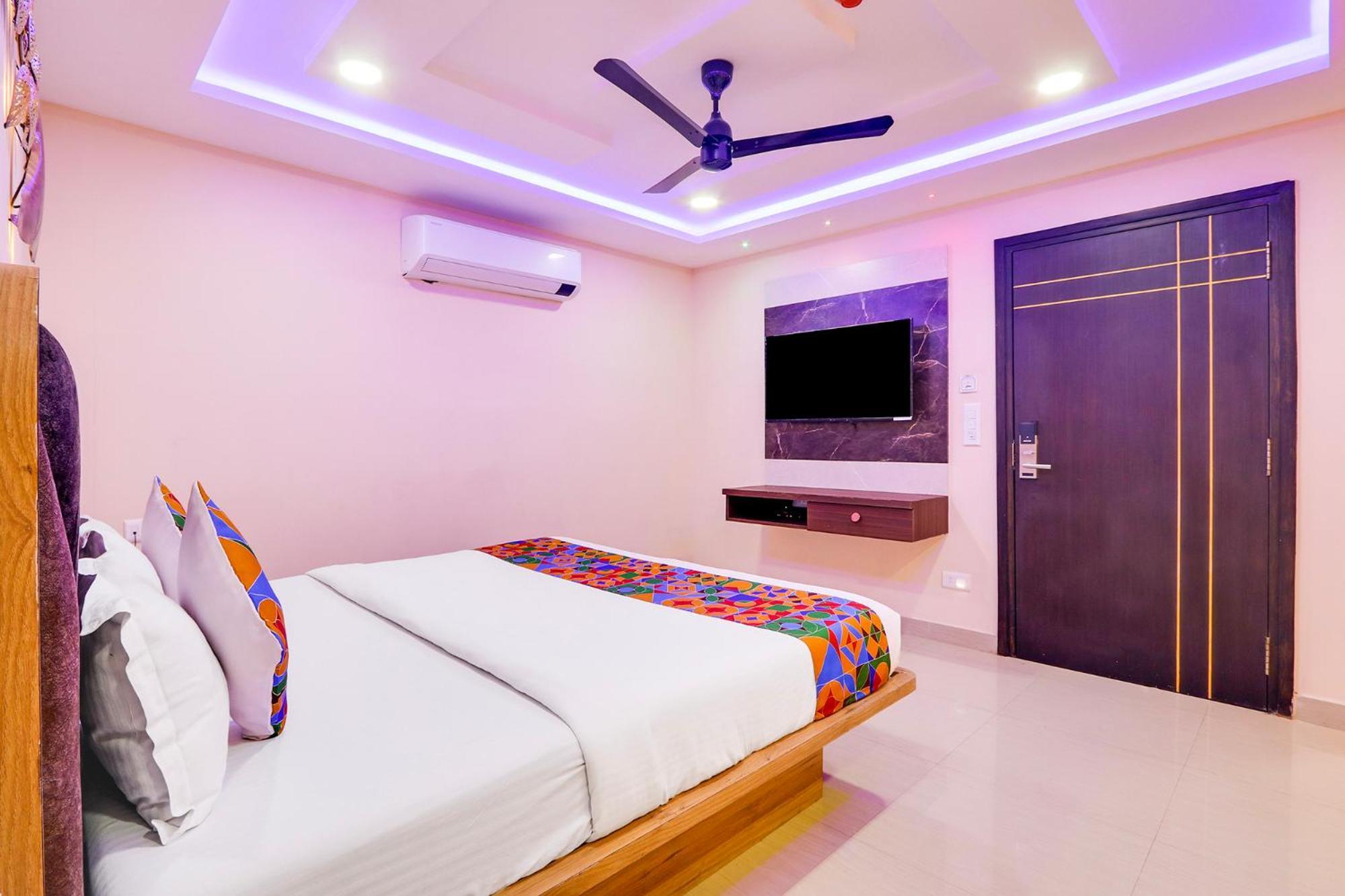 Fabhotel Prime Ravila Grand Hotel