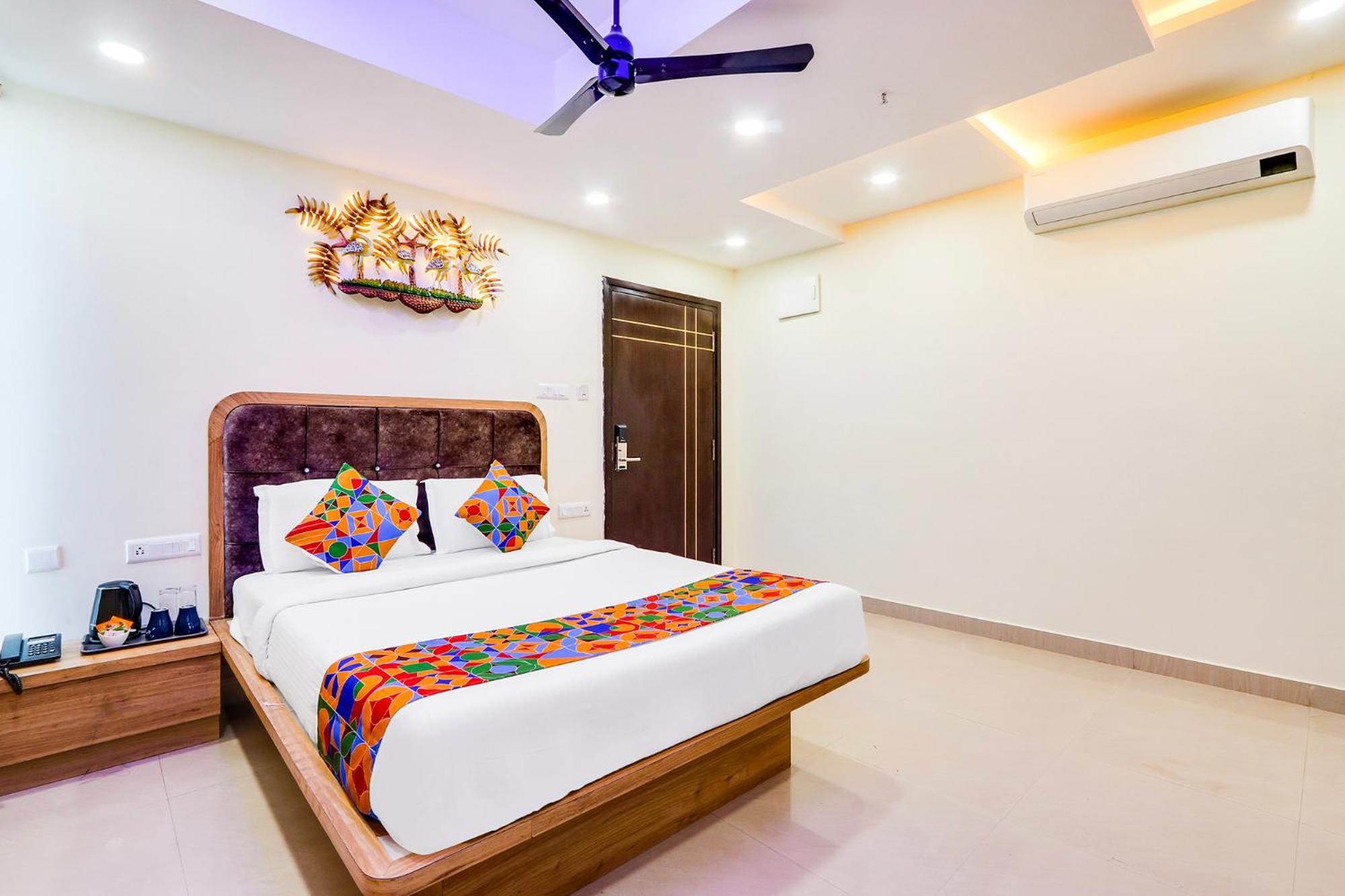 Hotel Fabhotel Prime Ravila Grand 3*