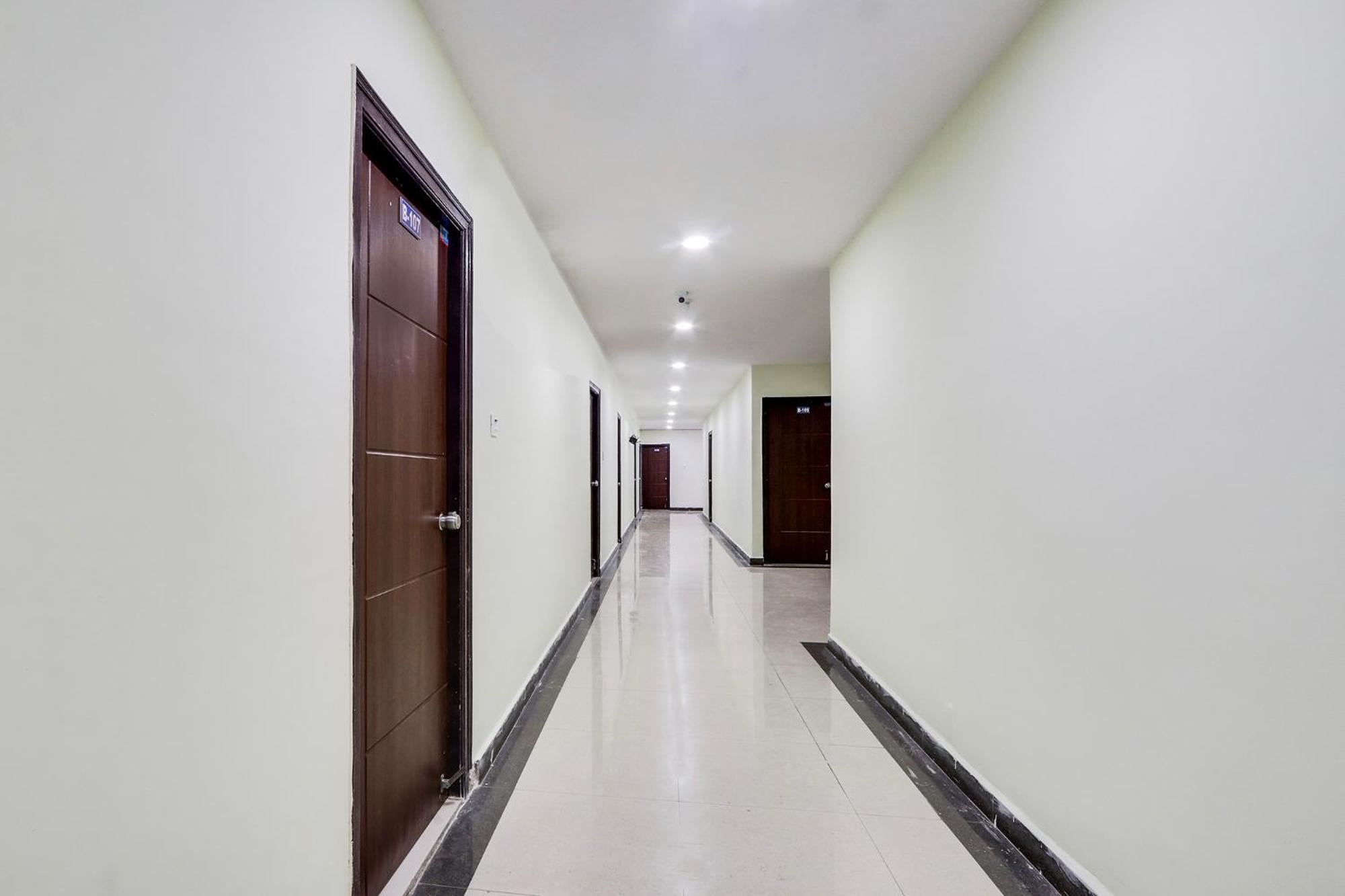 Fabexpress Royal Prime Suits Hotel Hyderabad
