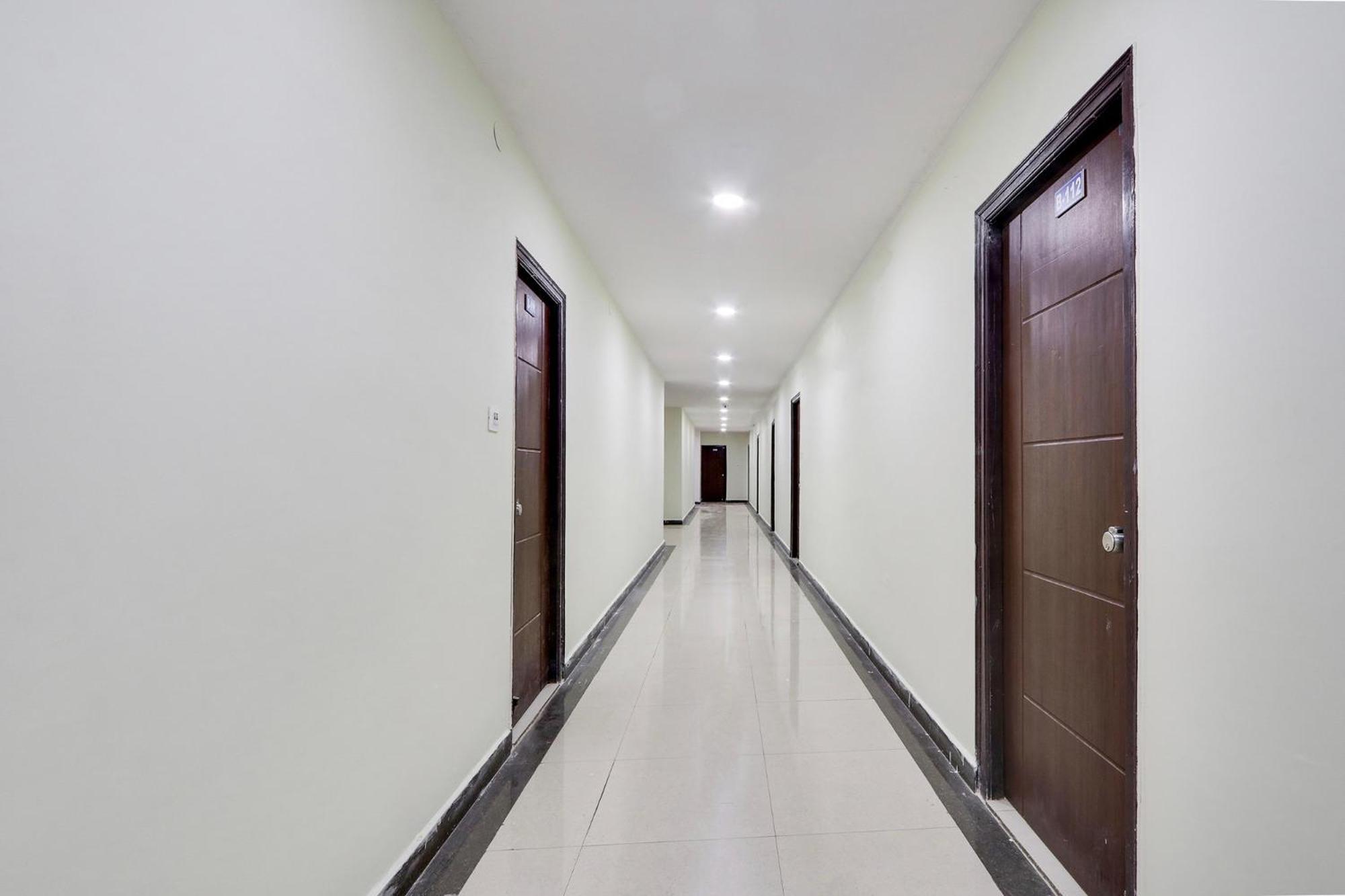 Fabexpress Royal Prime Suits 3* Hyderabad