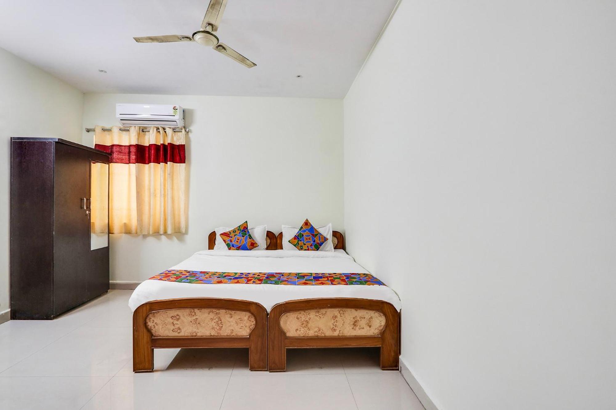 Hotel Fabexpress Royal Prime Suits 3*