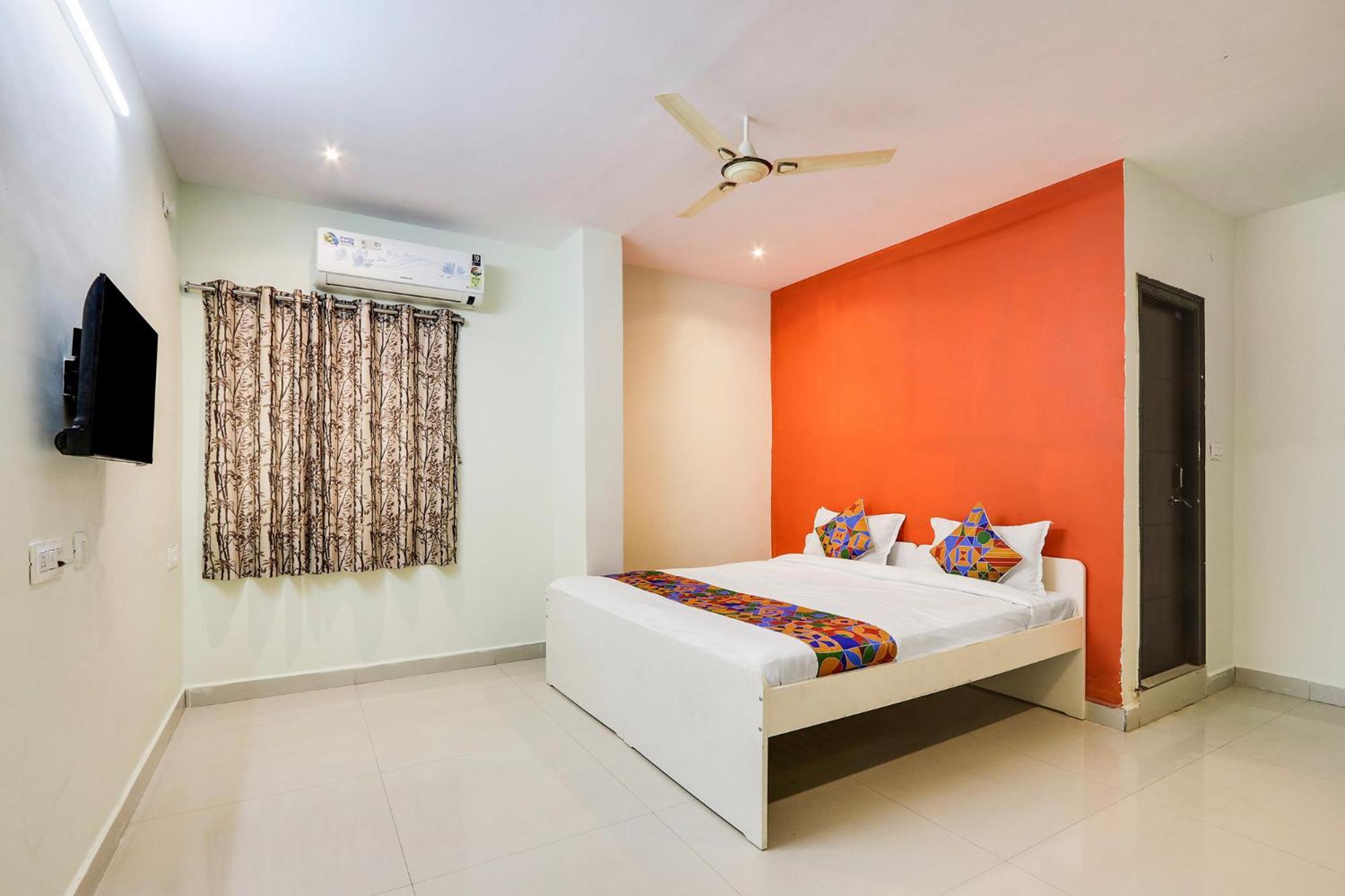 Hotel Fabexpress Royal Prime Suits Hyderabad