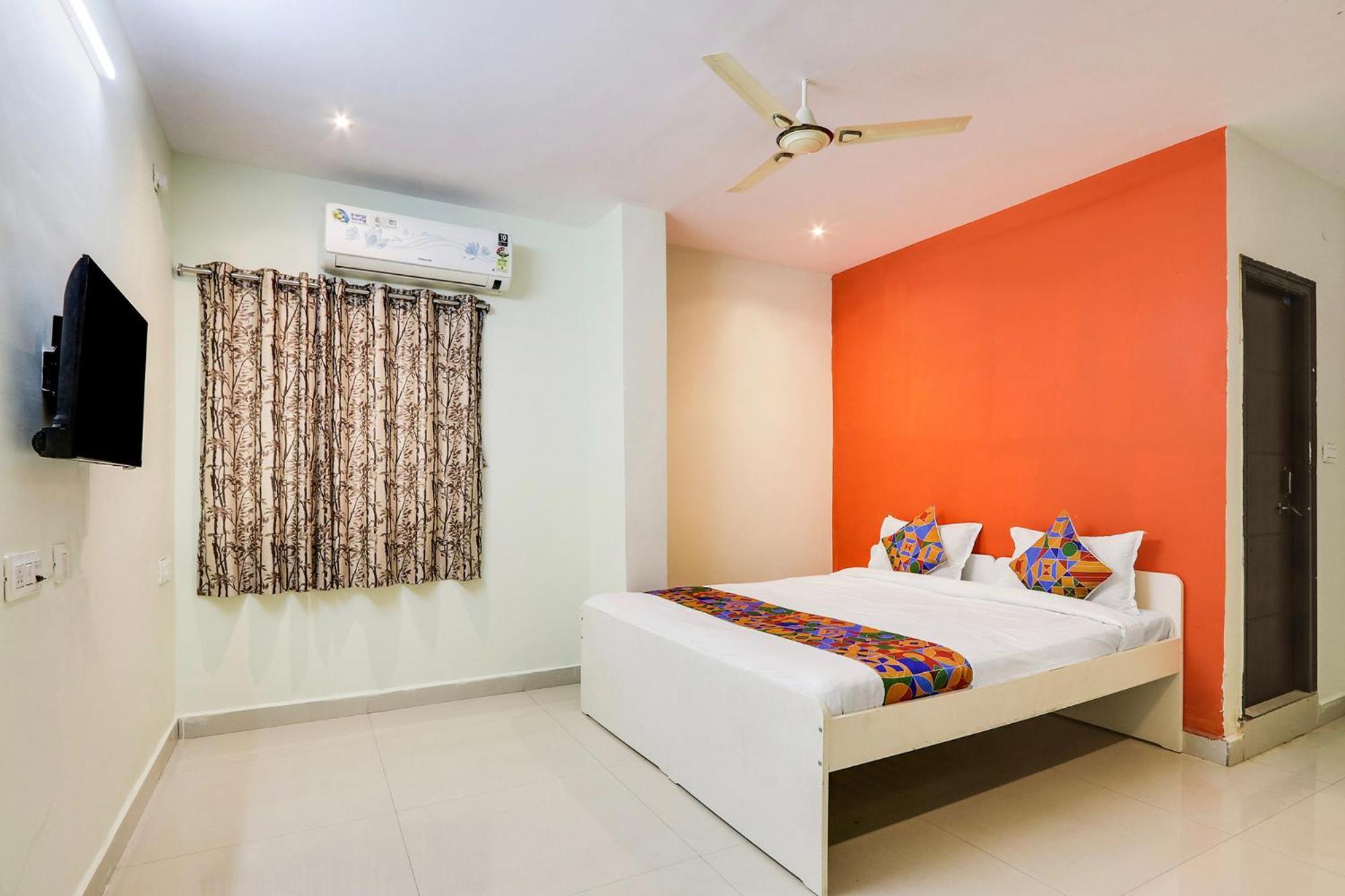 Hotel Fabexpress Royal Prime Suits