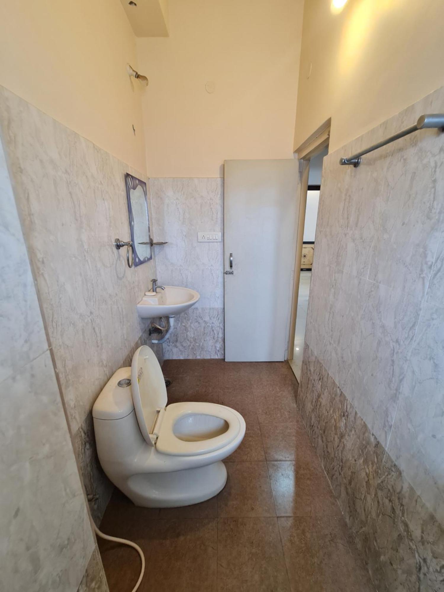 Apartment Live Banjara