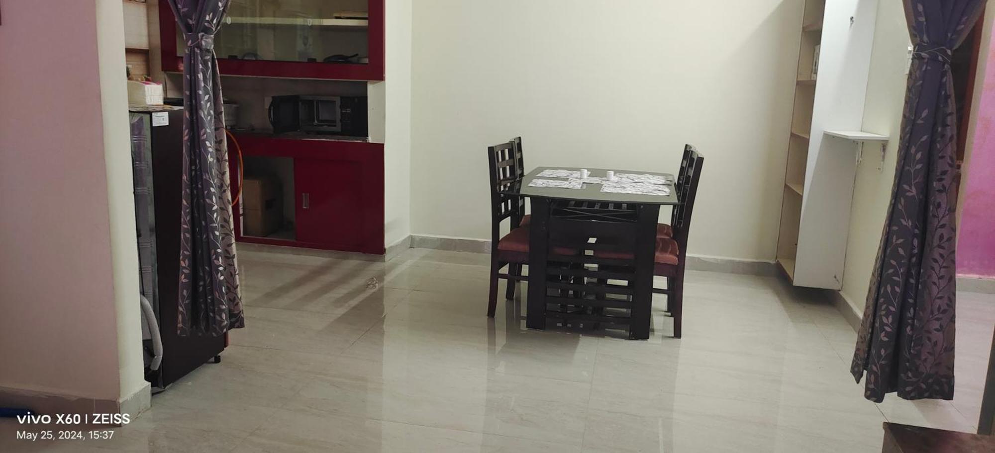Cozy Corner #2bhk Near Aig & Us Embassy Gachibowli *