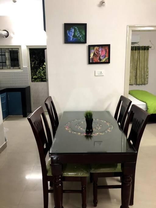 Modern ,cozy ,artistic And Apartment Hyderabad