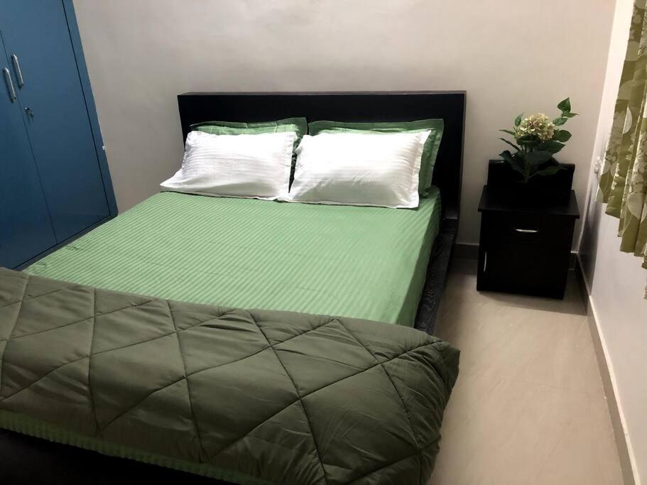 Modern ,cozy ,artistic And Hyderabad