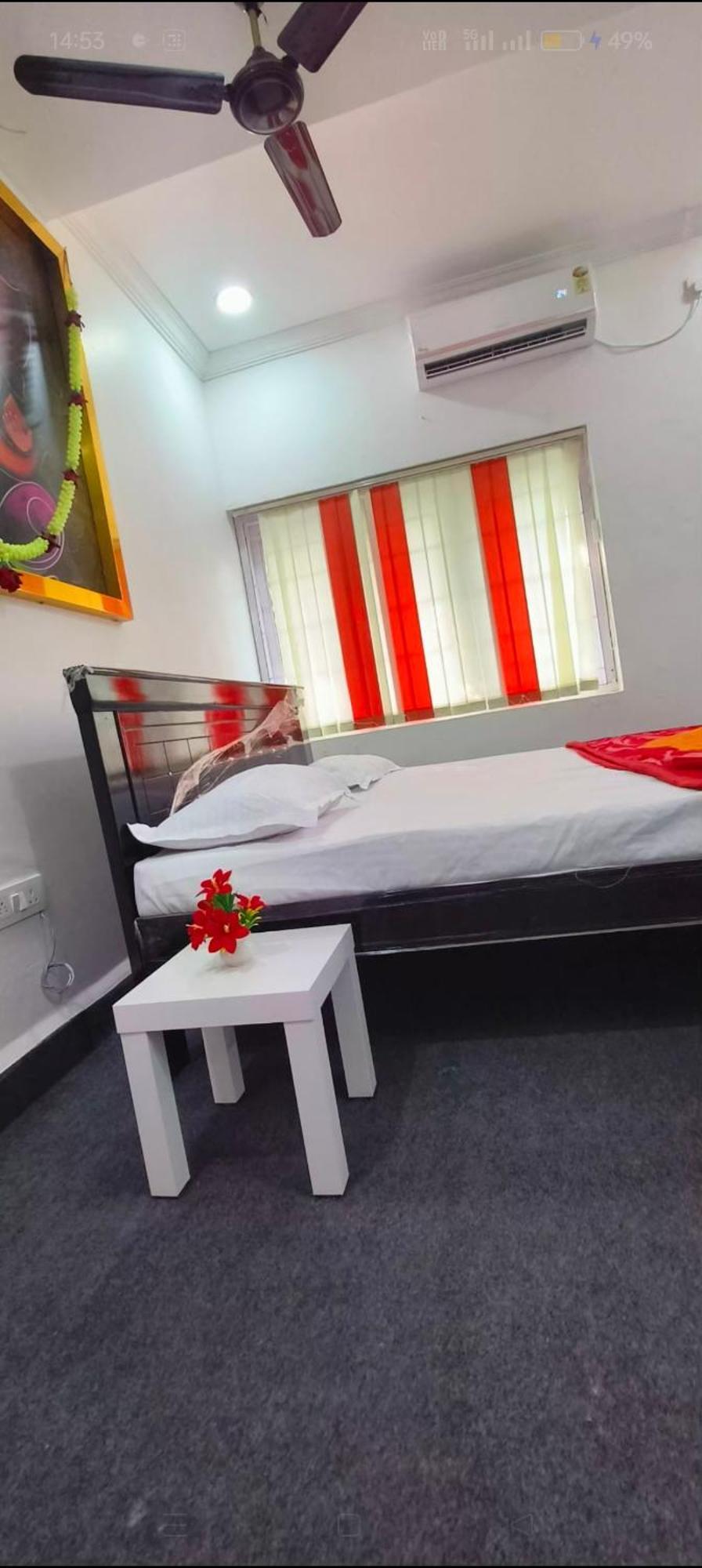 Apartment Royal Great Couple Friendly 2 Bhk Flat Road No 7 Banjara Hills *