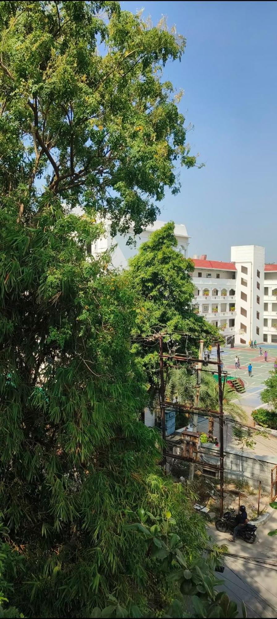 Royal Great Couple Friendly 2 Bhk Flat Road No 7 Banjara Hills Apartment Hyderabad