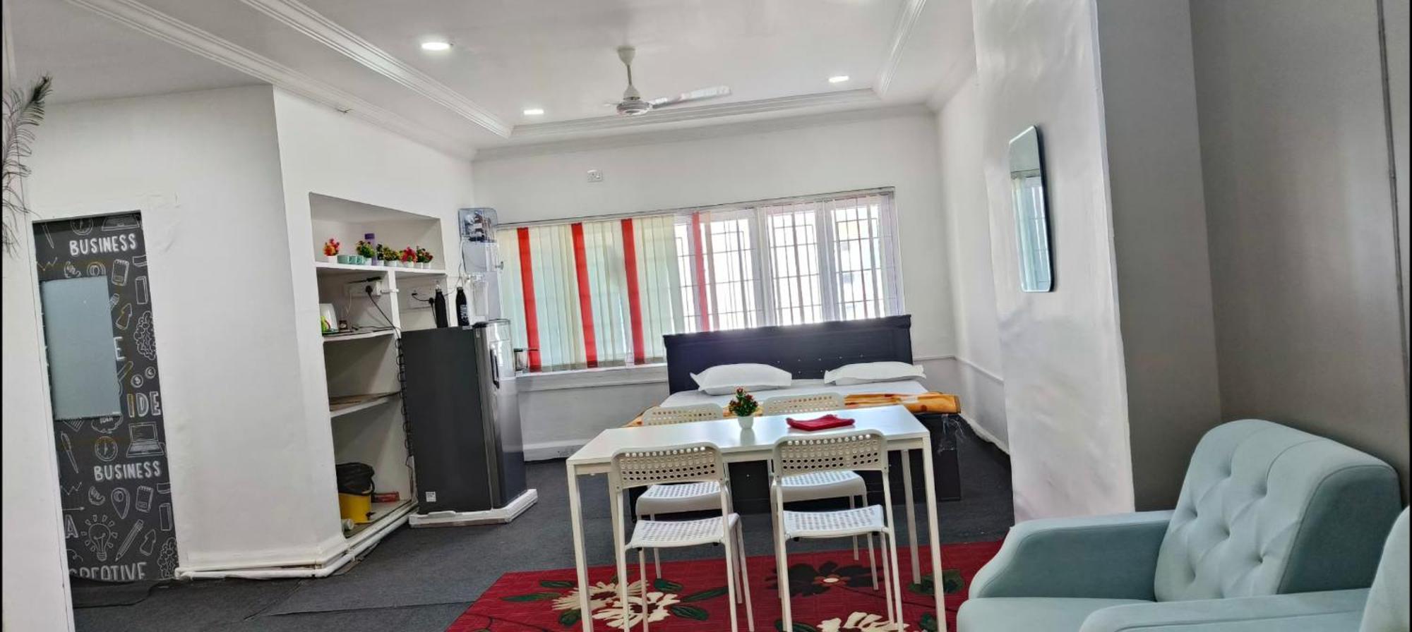 Apartment Royal Great Couple Friendly 2 Bhk Flat Road No 7 Banjara Hills *