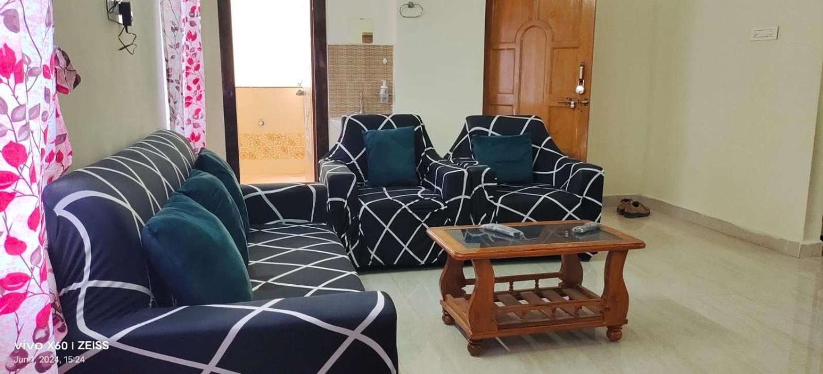 Cozy Corner #2bhk Near Aig & Us Embassy Gachibowli Hyderabad