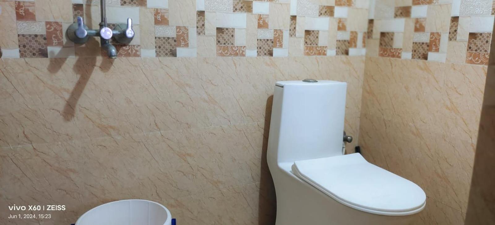 Cozy Corner #2bhk Near Aig & Us Embassy Gachibowli *
