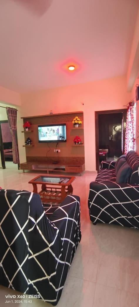 Cozy Corner #2bhk Near Aig & Us Embassy Gachibowli Apartment Hyderabad