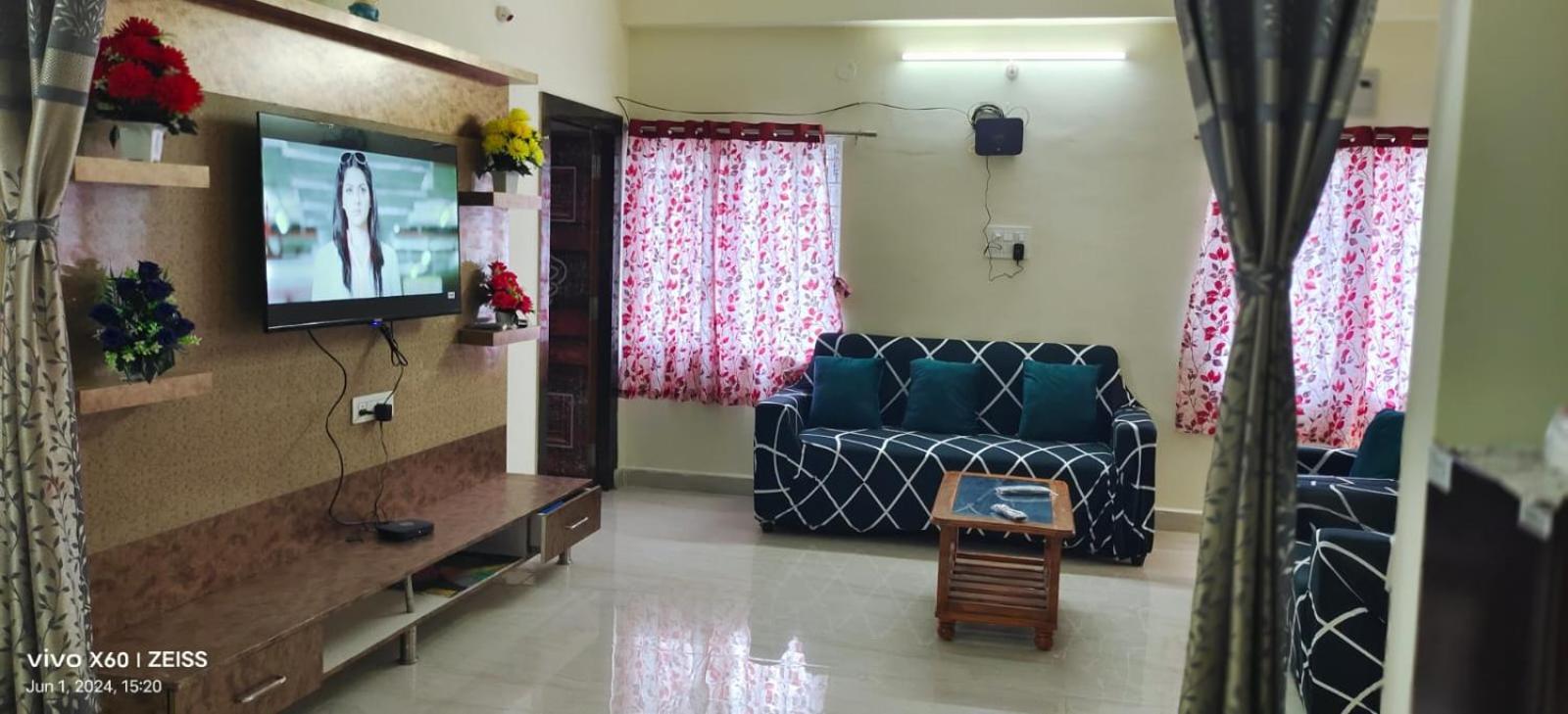 Cozy Corner #2bhk Near Aig & Us Embassy Gachibowli * Hyderabad