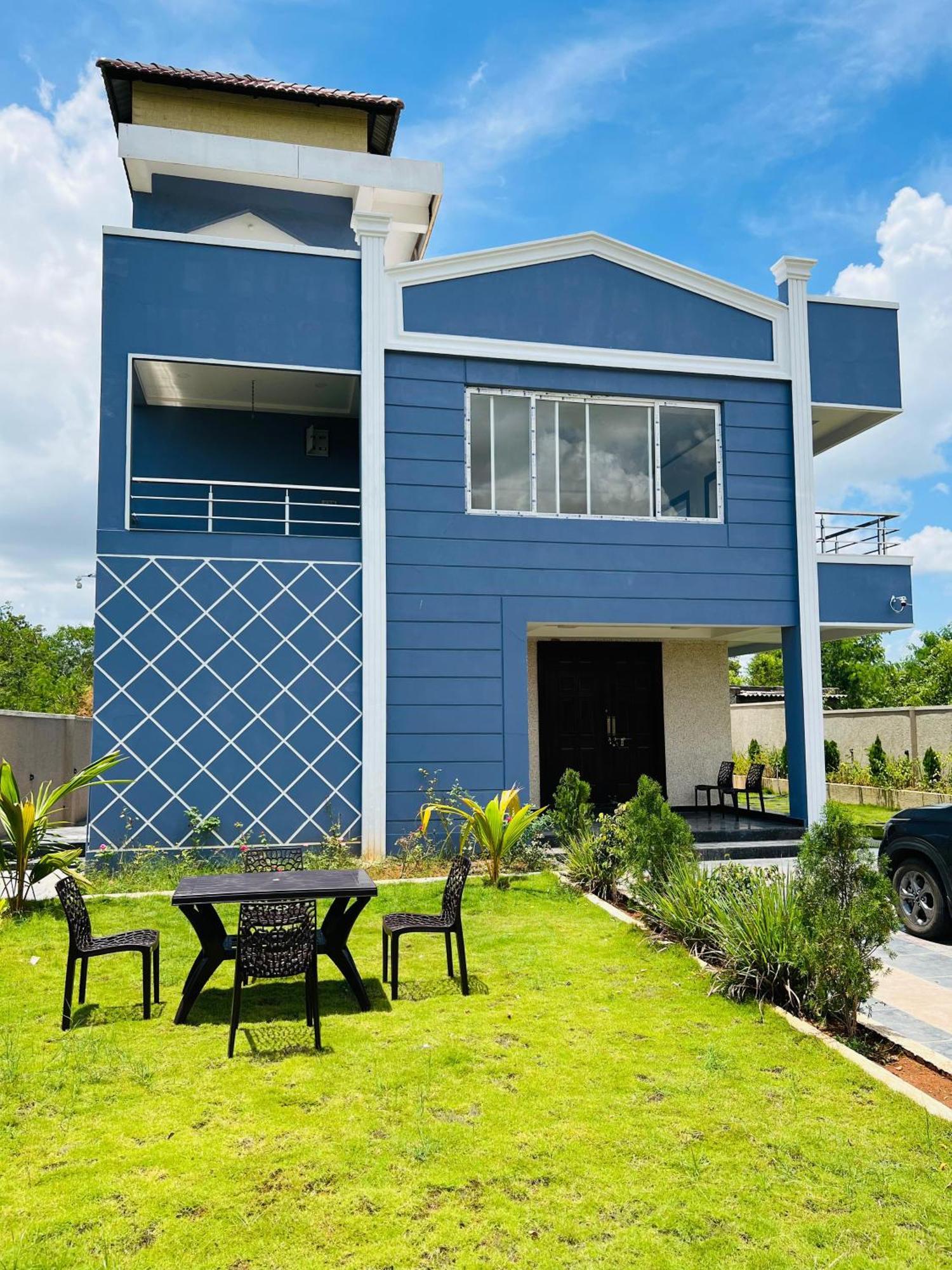 Valley Vineyard In Gandipet Villa *