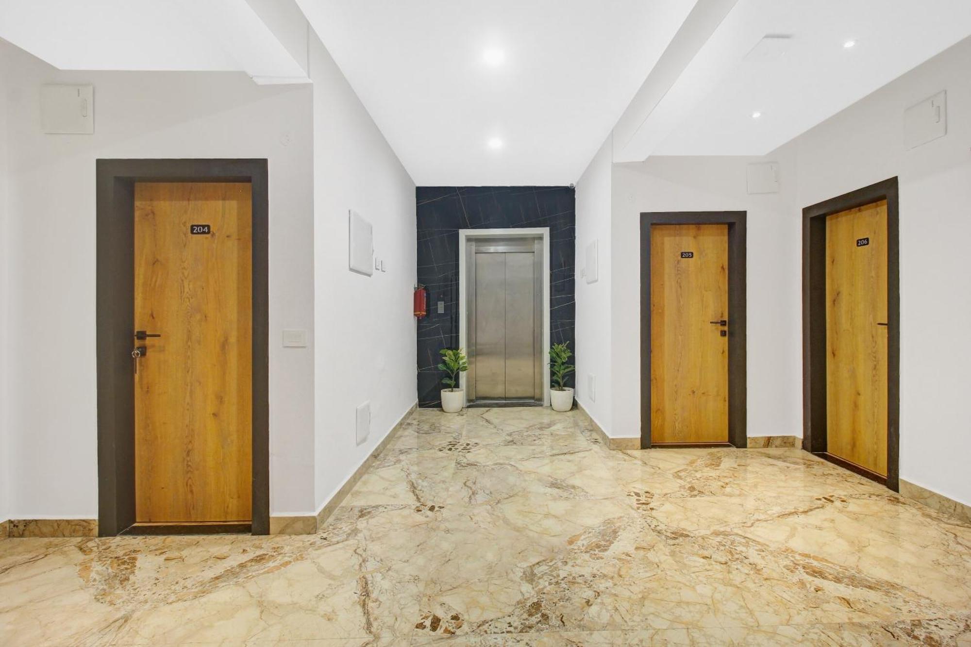 Super Townhouse Oak Hitec Near Image Hospital