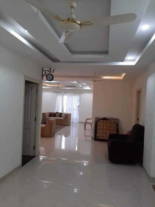 Royal 1 Bhk Fully Furnished At Banjara Hills Rd 12