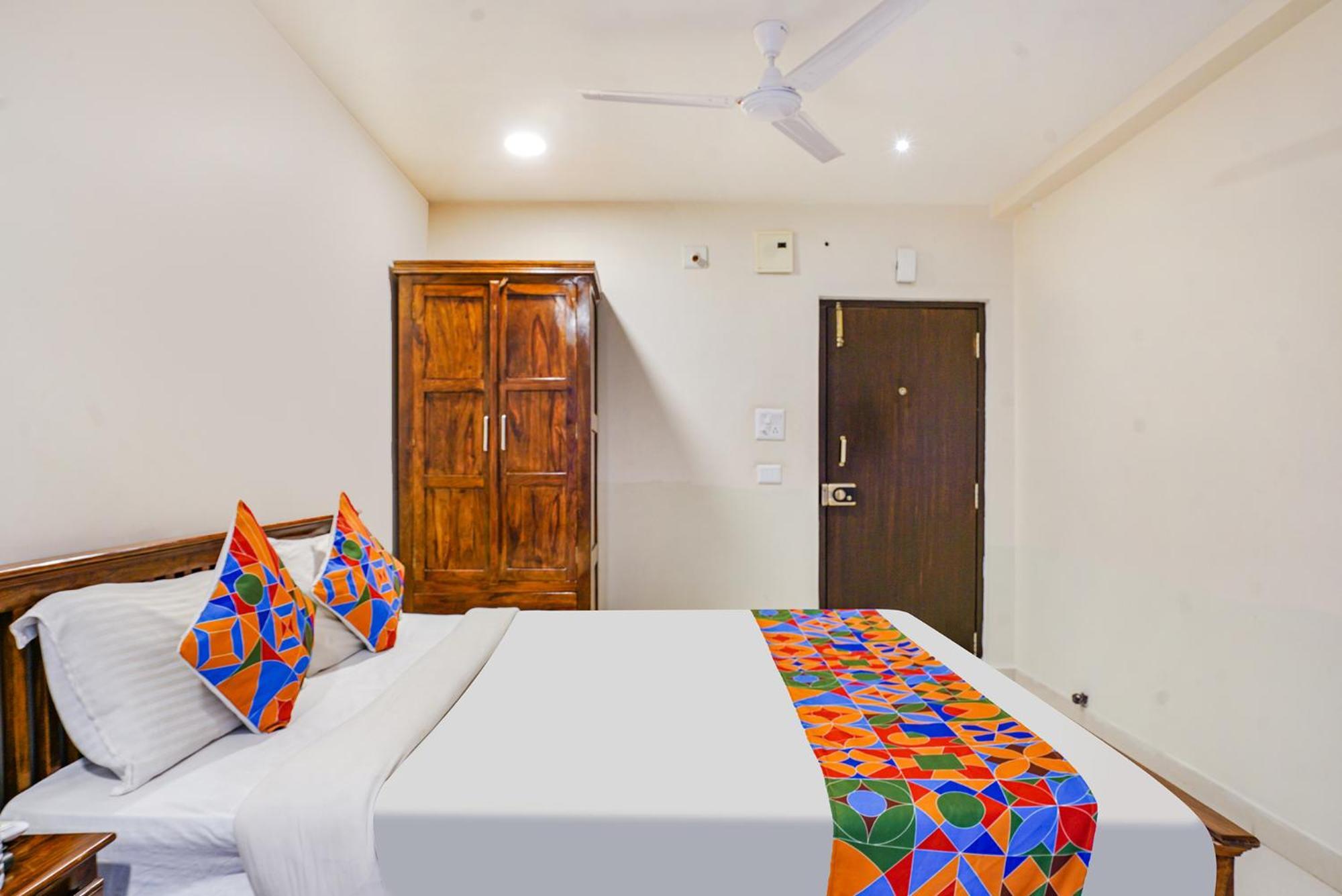 Hotel Fabhotel Unique Hyderabad