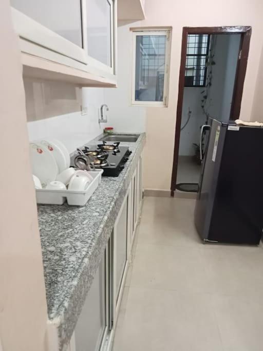 Villa 6bhk Ac For Families In Prime Loc Hyderabad