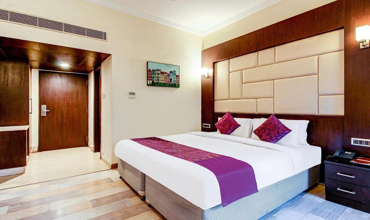 Wood Bridge Grand Hotel