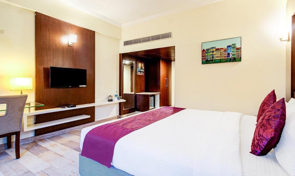 Hotel Wood Bridge Grand Hyderabad