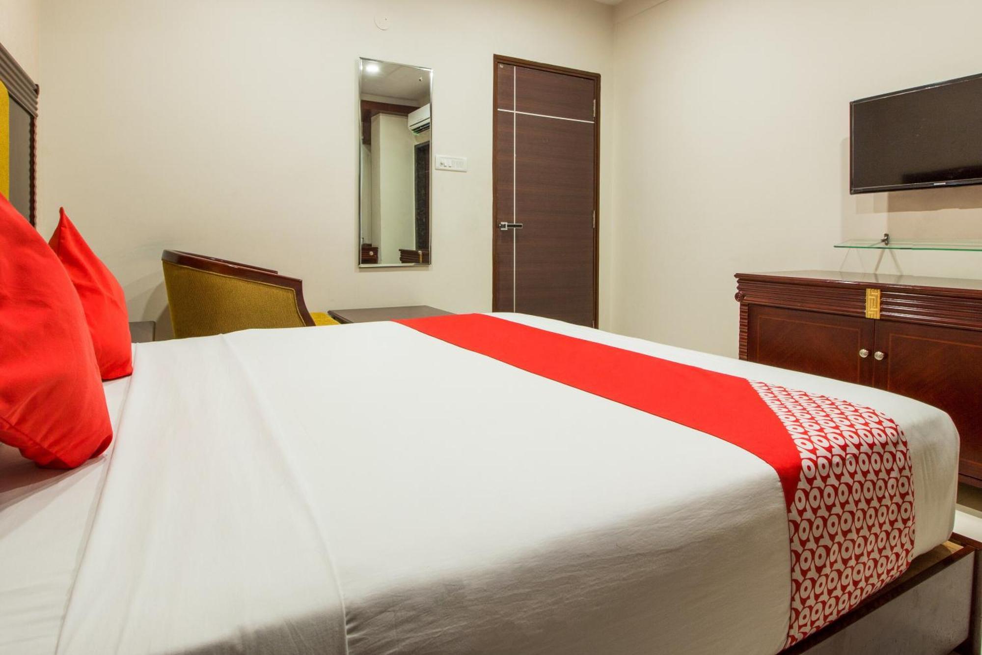 Oyo Mythri Hotel 4*
