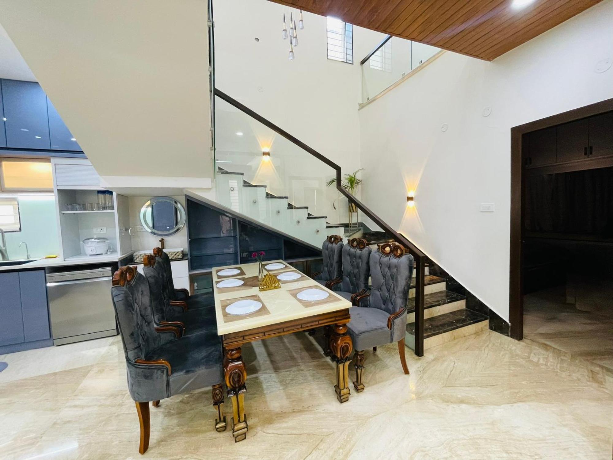 Luxurious Garden View Duplex Villa *