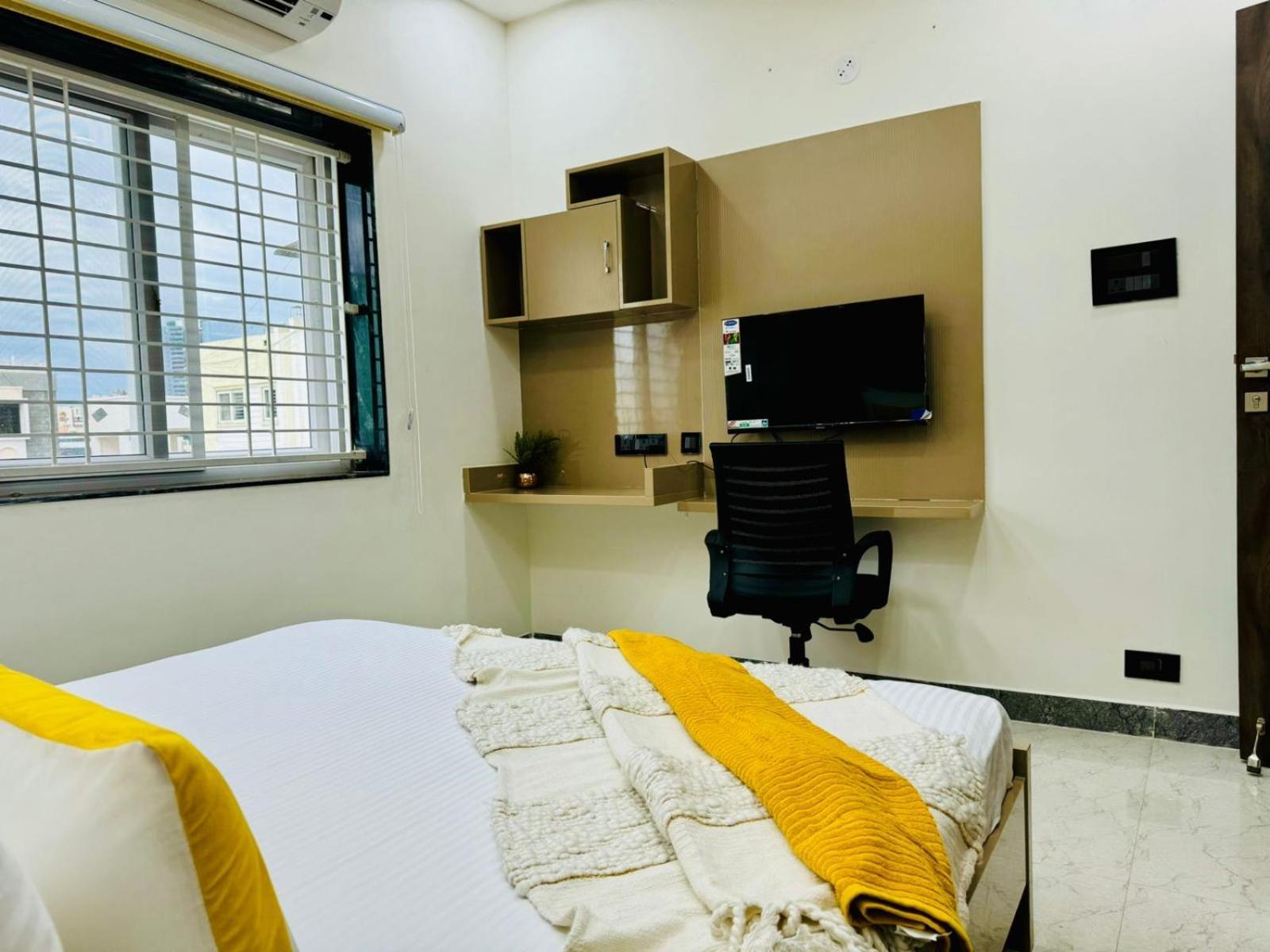 Bluo 3bhk Gachibowli - Kitchen, Lift, Parking Apartment Hyderabad