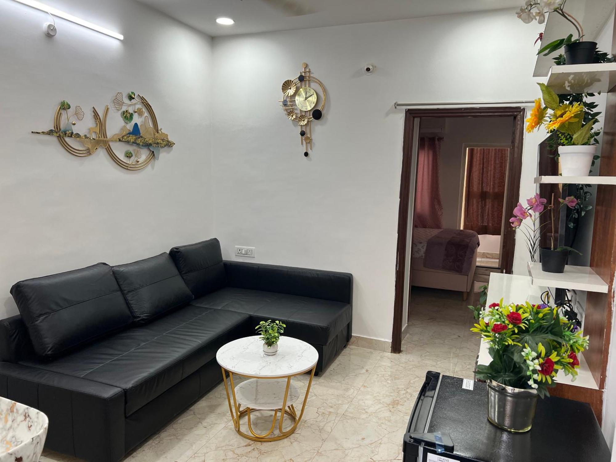 Atlas Homes 1bhk With 55inch Tv, Wifi, Geyser, Ro Apartment Hyderabad