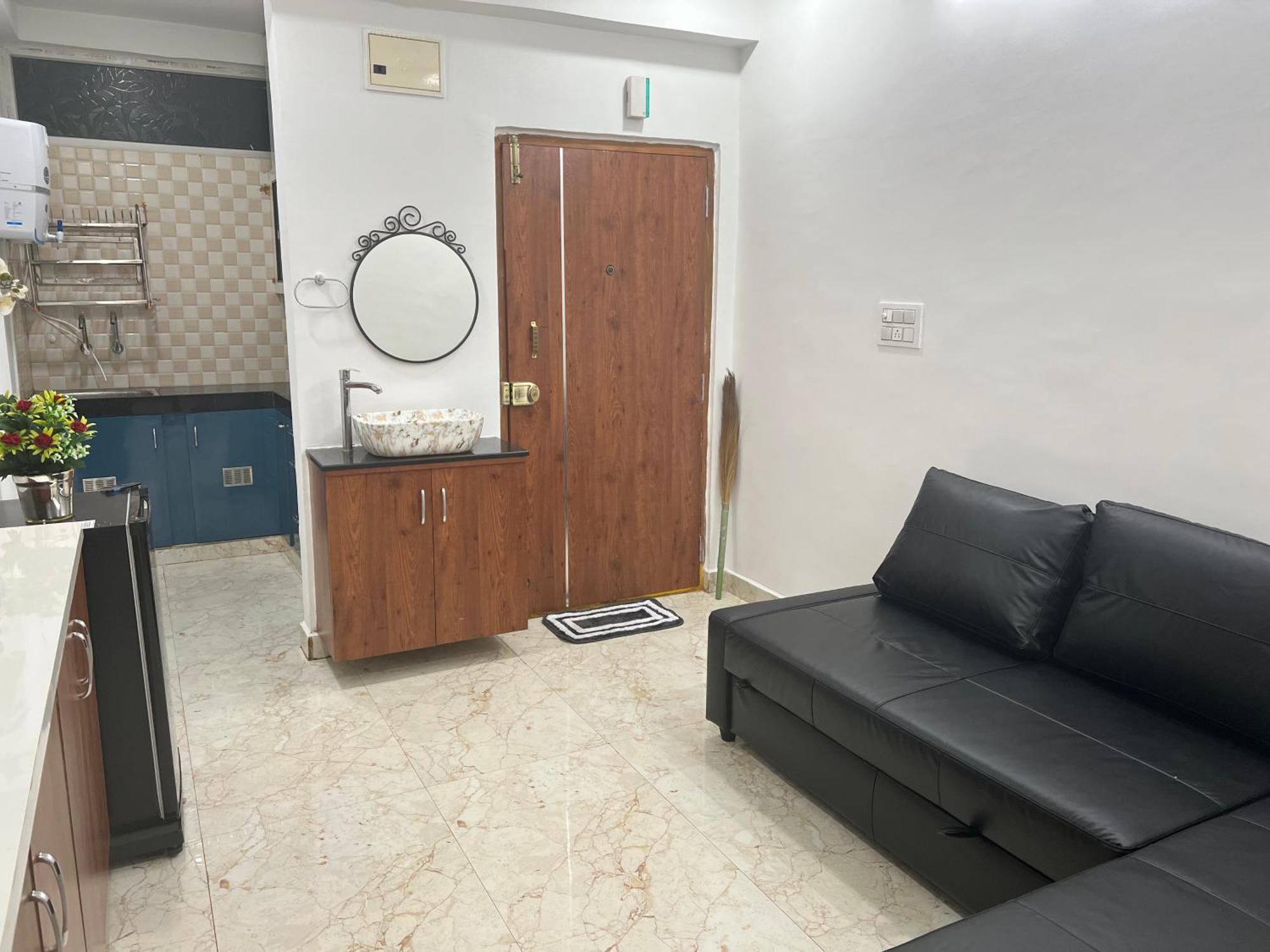 Apartment Atlas Homes 1bhk With 55inch Tv, Wifi, Geyser, Ro