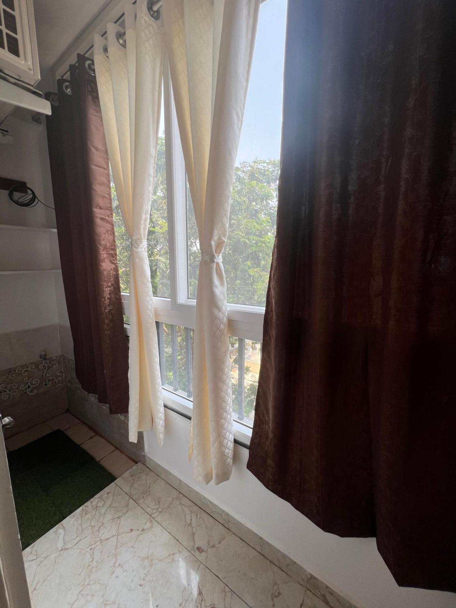 Apartment Atlas Homes 1bhk With 55inch Tv, Wifi, Geyser, Ro