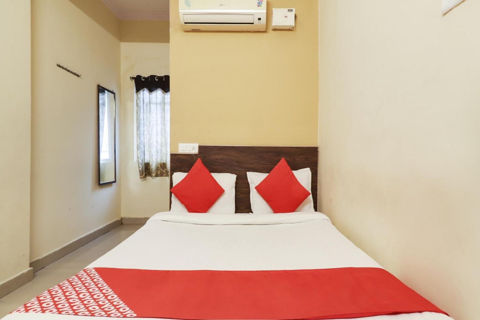 O Sai Pariwar Near Snow World 4*