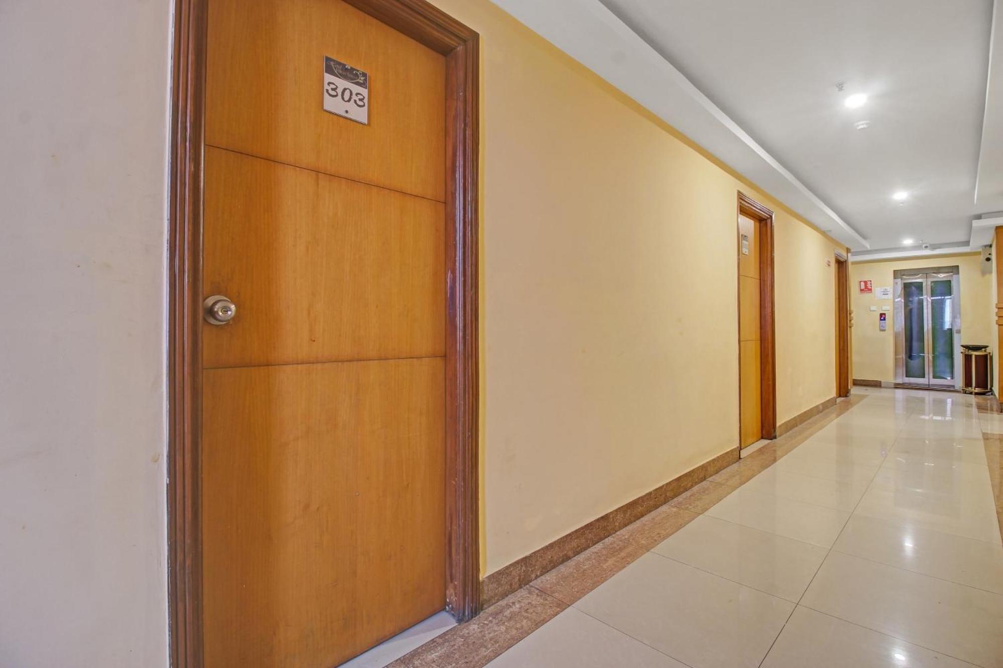 Collection O Regal Near Iskon Temple , Abids 4* Hyderabad