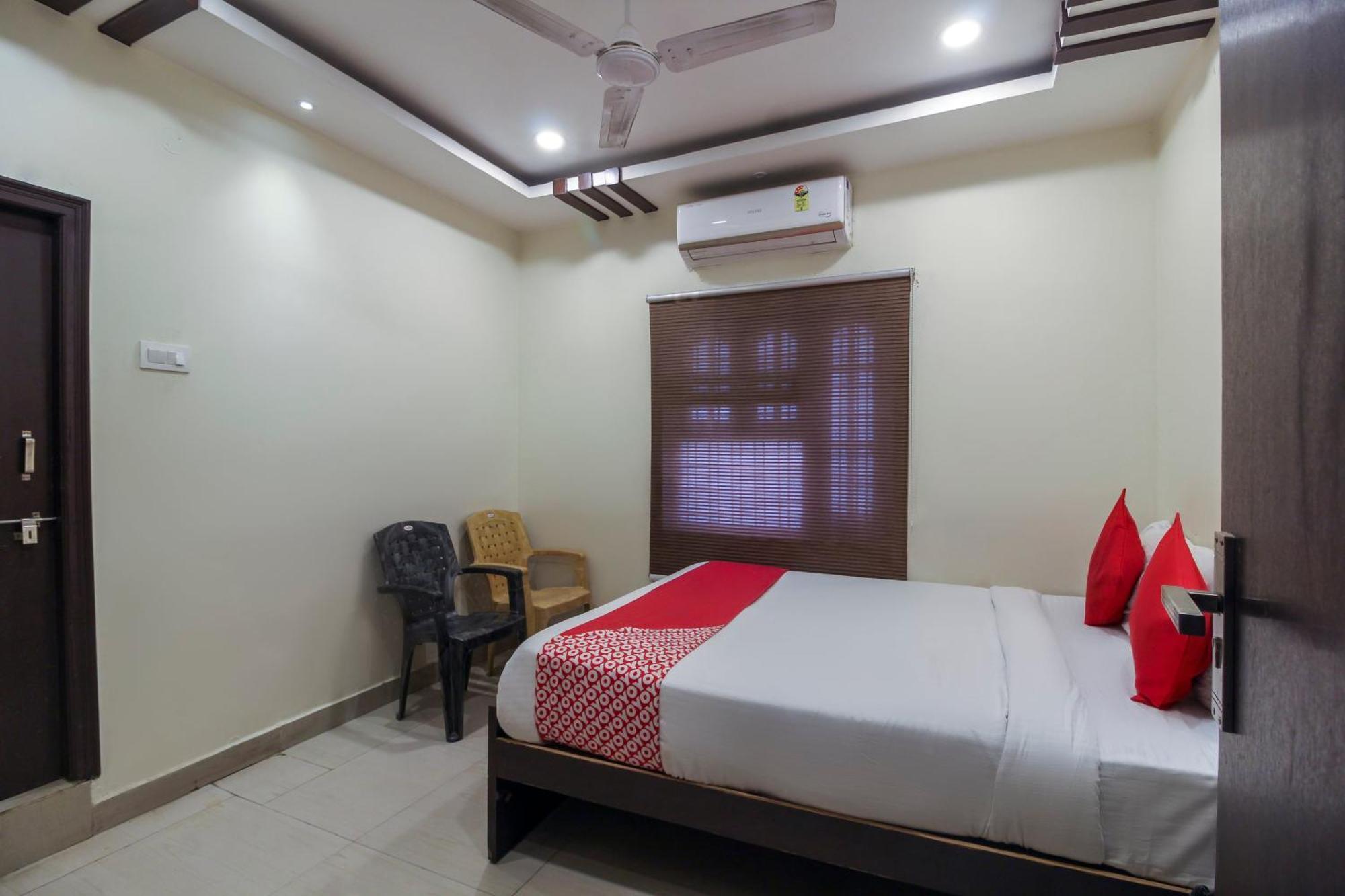 O Sri Harsha Residency Near Jntu Metro Hotel