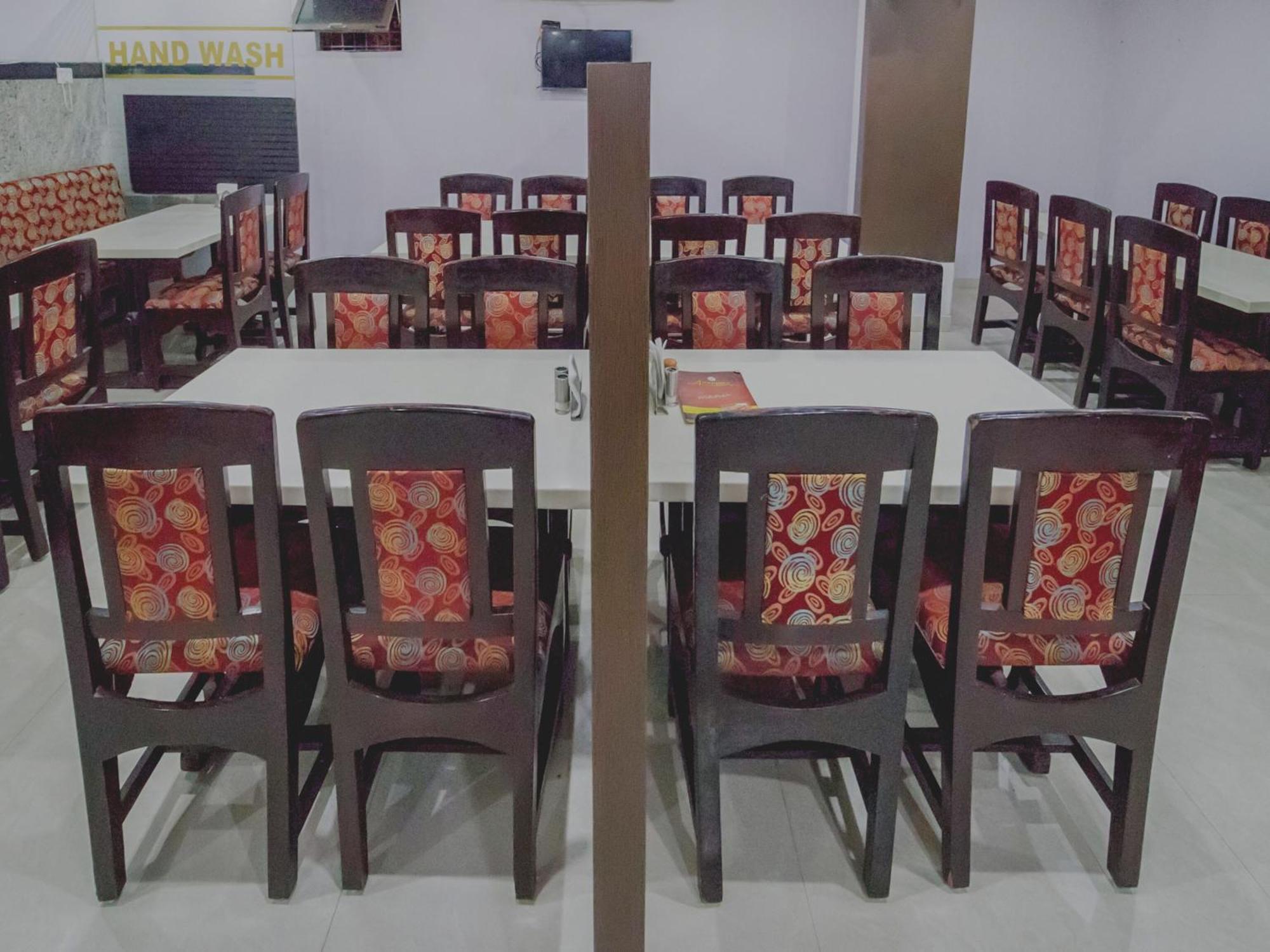Hotel New Platinum Opp New Malakpet Metro Station 3*