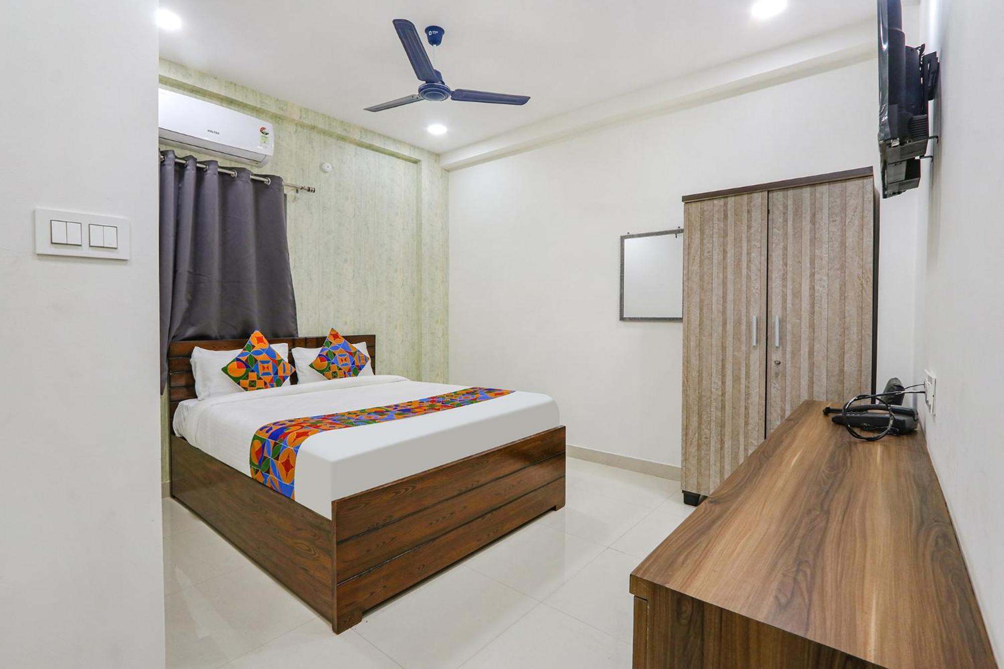 Fabhotel Dream Connect - Nr Narsingi Hotel