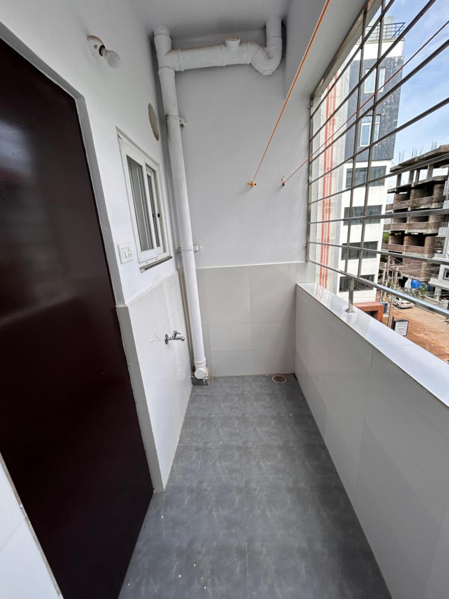 Mee Homes Madhapur Family Luxury Fully Furnished 2 Bhk Flats Hyderabad